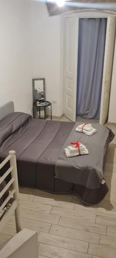 Le Ginestre In Centro Bed & Breakfast Salerno Exterior photo