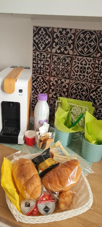 Le Ginestre In Centro Bed & Breakfast Salerno Room photo