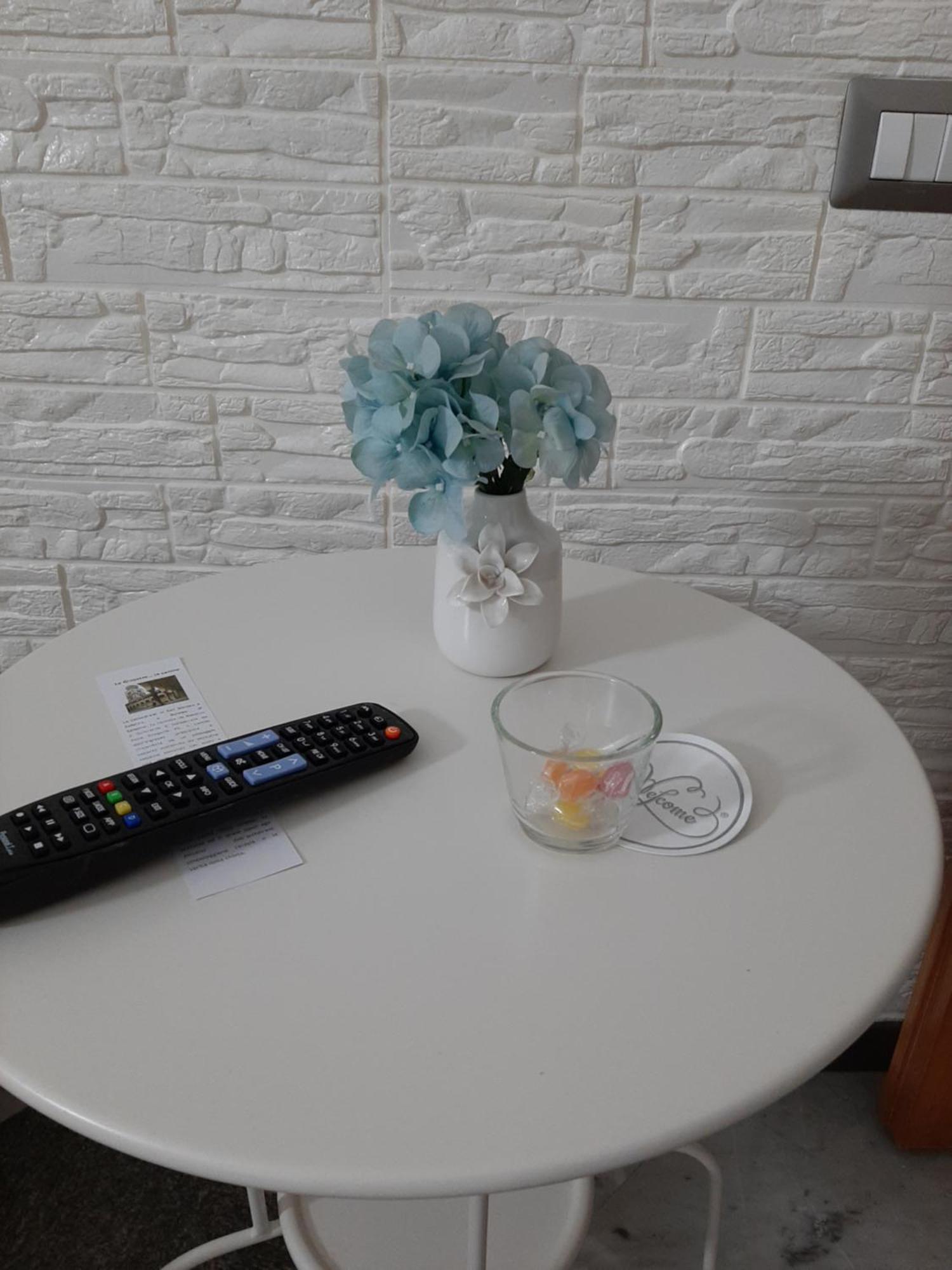 Le Ginestre In Centro Bed & Breakfast Salerno Room photo